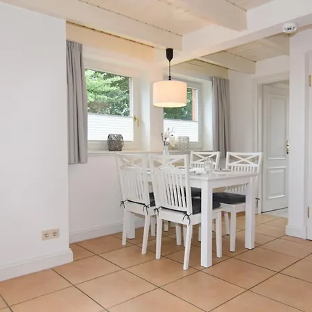 Alma &amp Eva, Whg 12 公寓